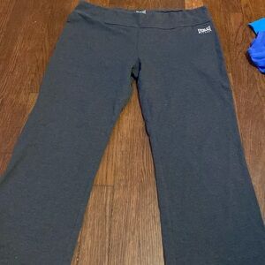 Grey Everlast Sports capris